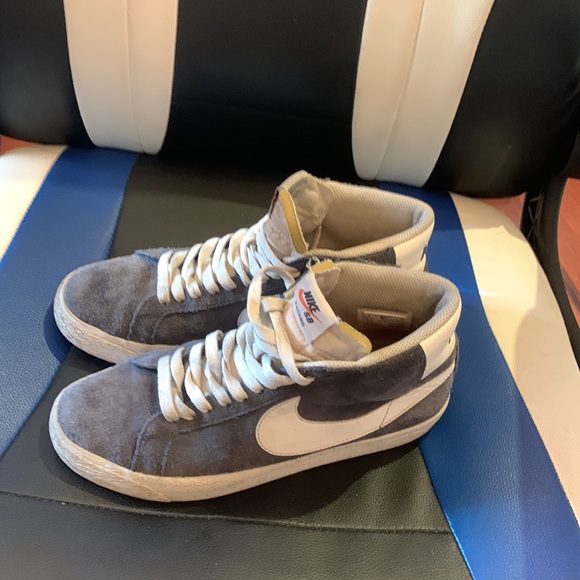 Nike SB Zoom Blazer Mids - Blue/Navy (Suede) (Used - No Box) - Picture 2 of 4